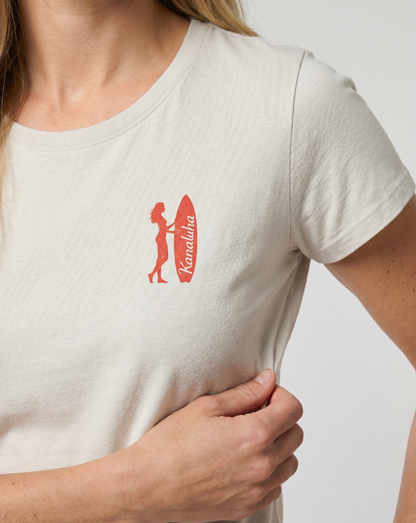 Detalle del tejido de bambú suave y transpirable en camiseta para mujer, ideal para piel sensible